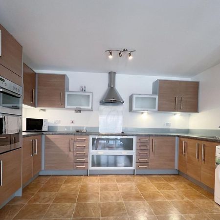 Comfort Seaside Two-Bedroom Apt Swansea Kültér fotó