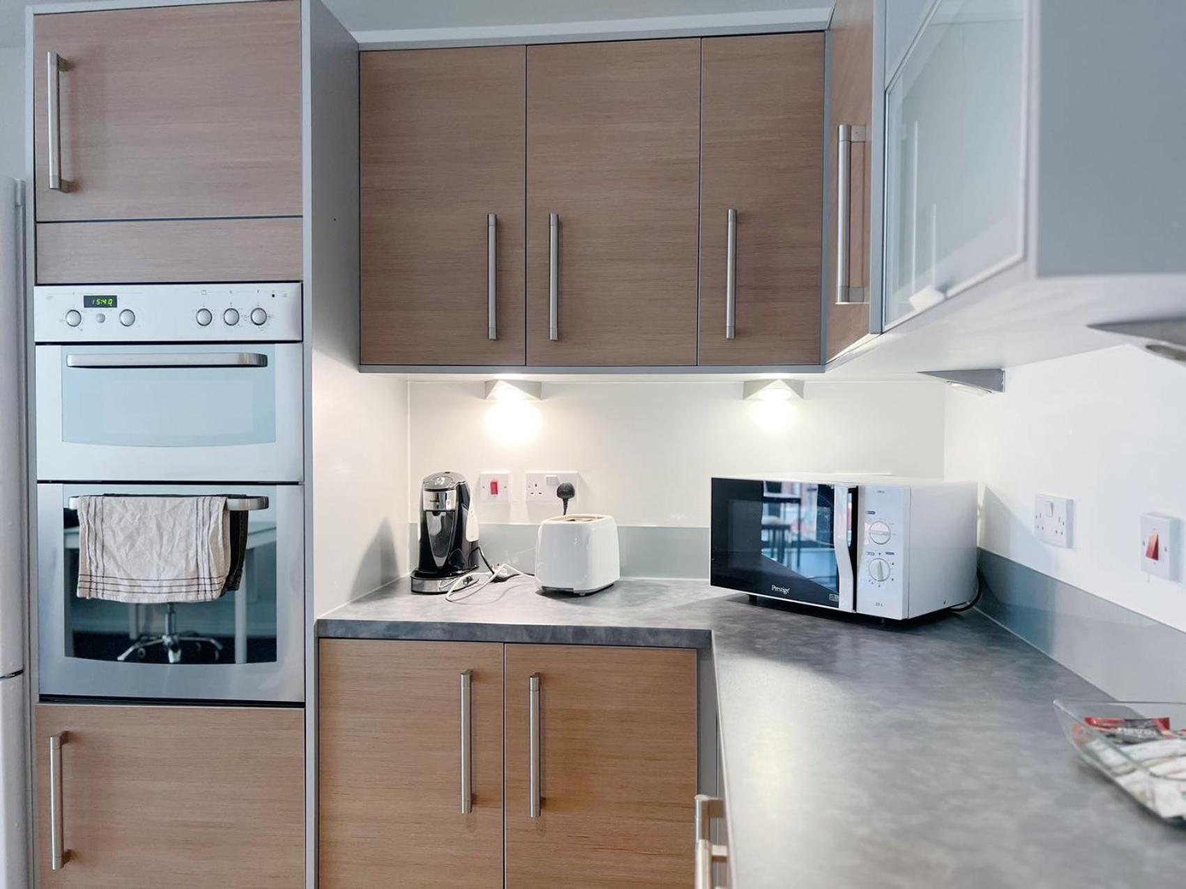 Comfort Seaside Two-Bedroom Apt Swansea Kültér fotó