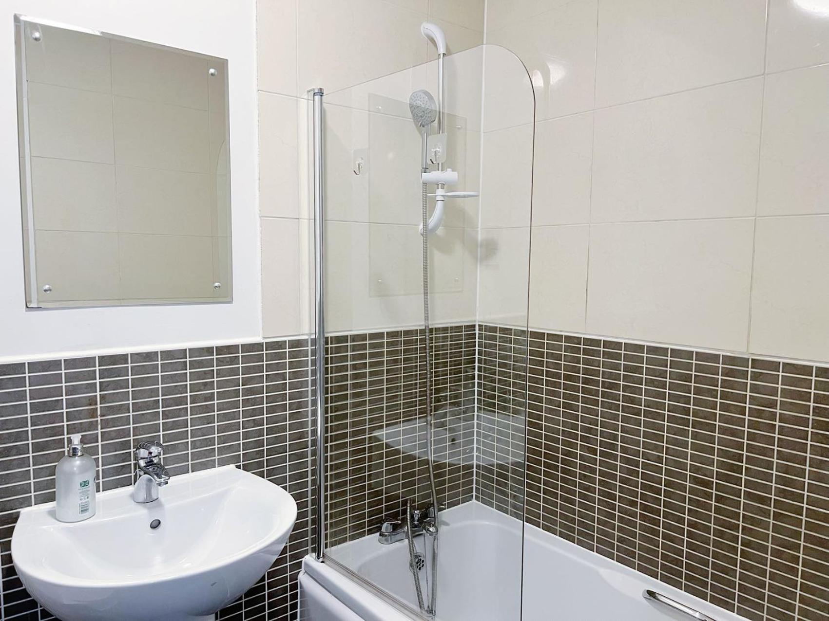 Comfort Seaside Two-Bedroom Apt Swansea Kültér fotó